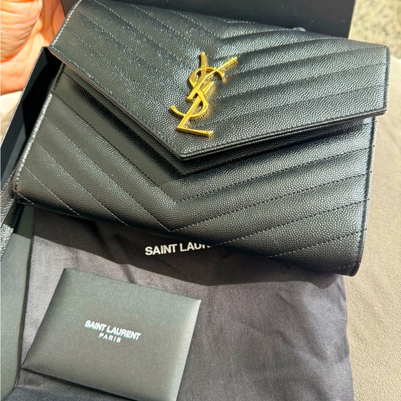 ❌SOLD❌ YSL Cassandre Pouch Clutch - Picture 7 of 9